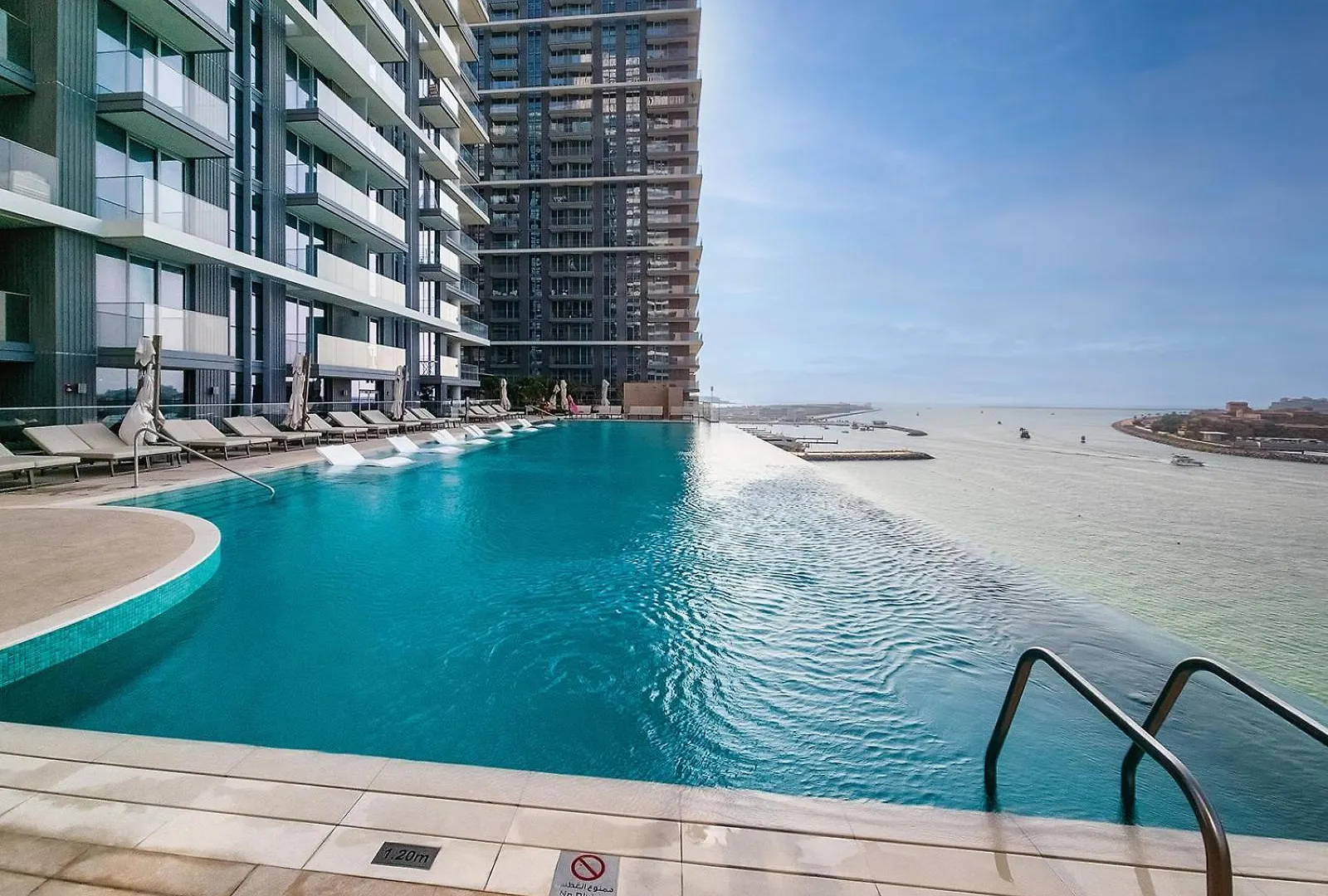 דירה דובאי Stunning 2 Bedroom In Emaar Beachfront